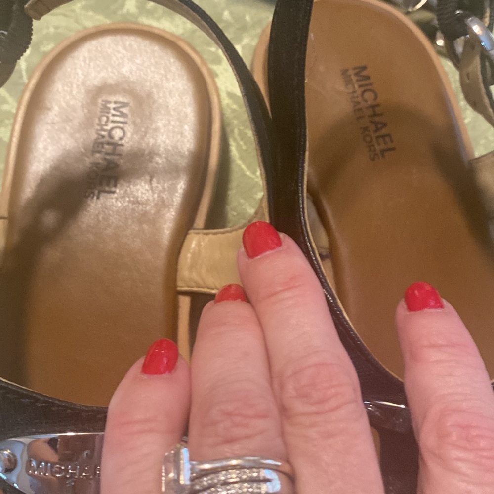 Michael Kors Set - Sandals & Belt - Black & Silver. 7.5 Sandal, Large Belt - Picture 4 of 12